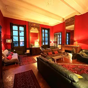  Apartment Palais Des Papes: Historic Mansion With Free Nearby Parking