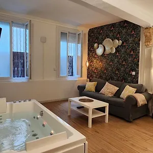 Appartement Serenite Au Palais Romantique Jacuzzi, Avignon